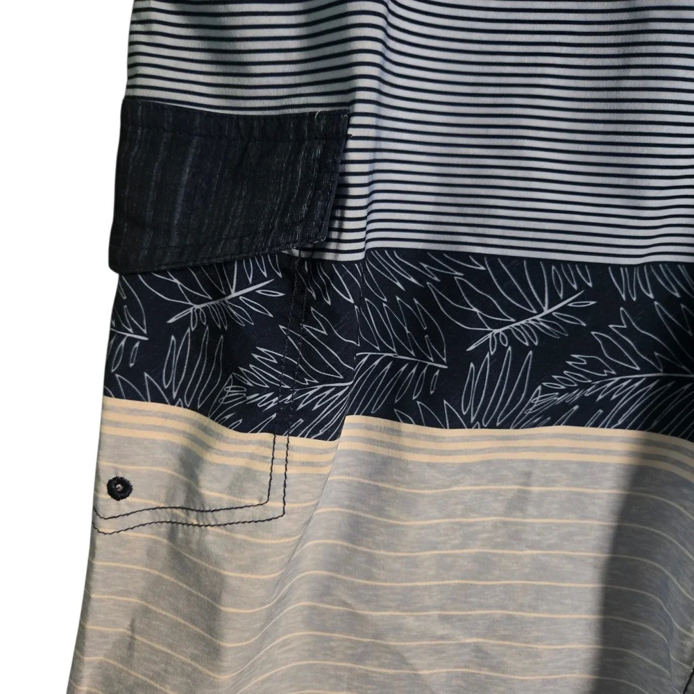 Stillwater Supply Co Mens Size 36 Blue Striped Tropical Leaf‎ Board Shorts Swim